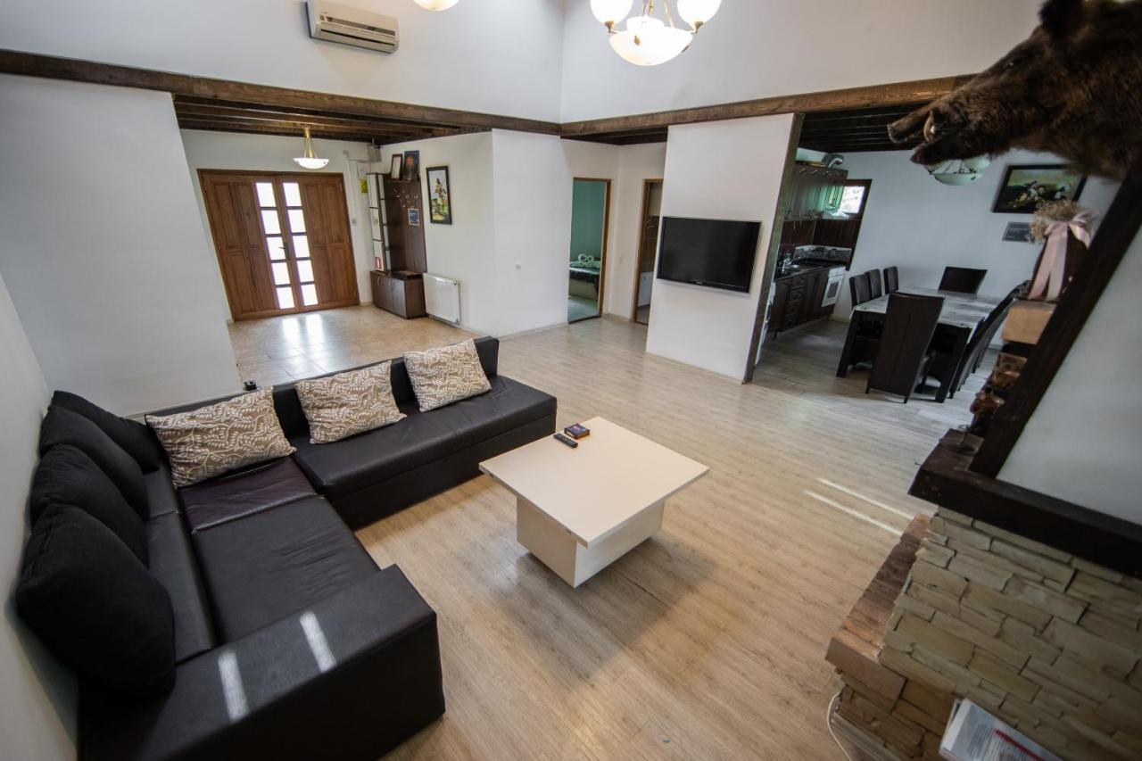 Casa Arcadia 1 Piscina,Jacuzzi, Sauna Μπουζάου Εξωτερικό φωτογραφία
