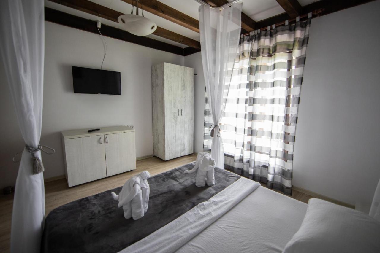 Casa Arcadia 1 Piscina,Jacuzzi, Sauna Μπουζάου Εξωτερικό φωτογραφία